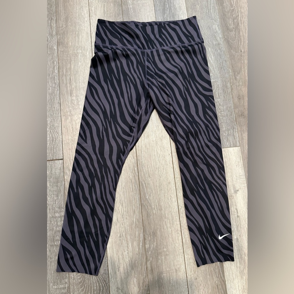 Nike women Black and Gray Zebra Leggings